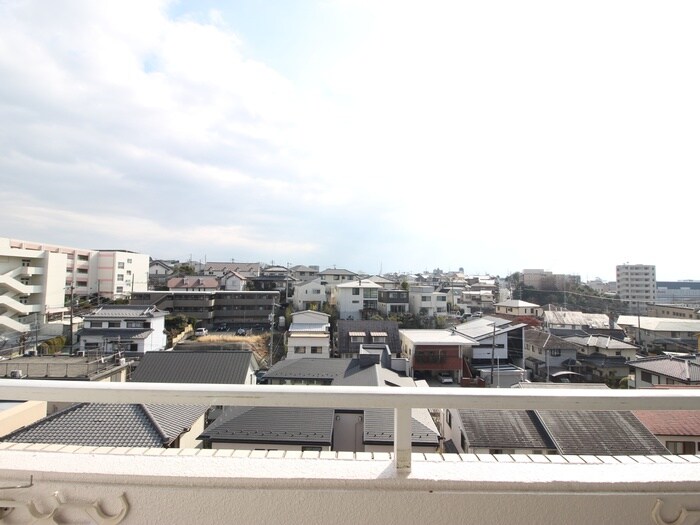 物件内観写真21　(室内からの展望)