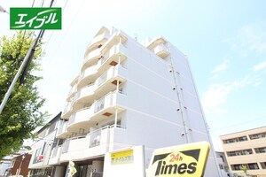 レジデンスナカクニ外観写真