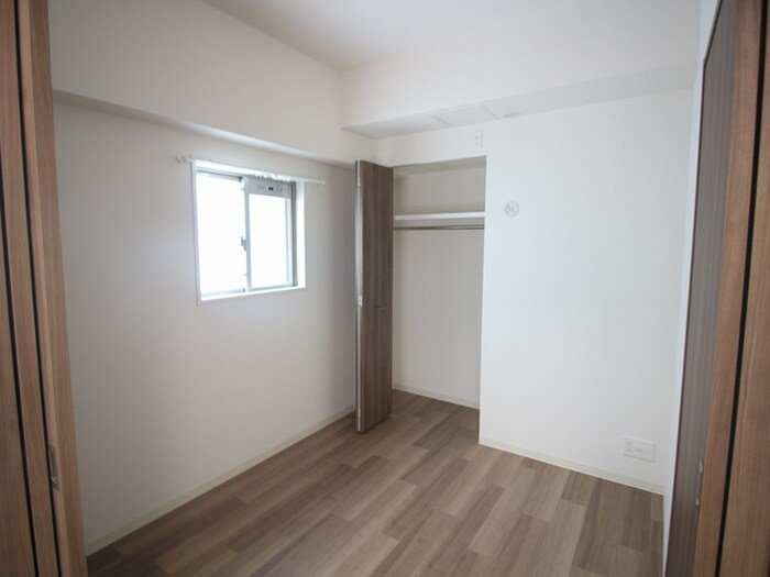 物件内観写真4　(居室)