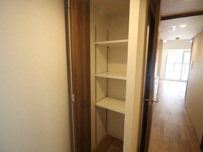 物件内観写真12　(収納)