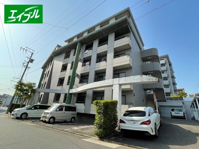 物件外観写真6　(駐車場)