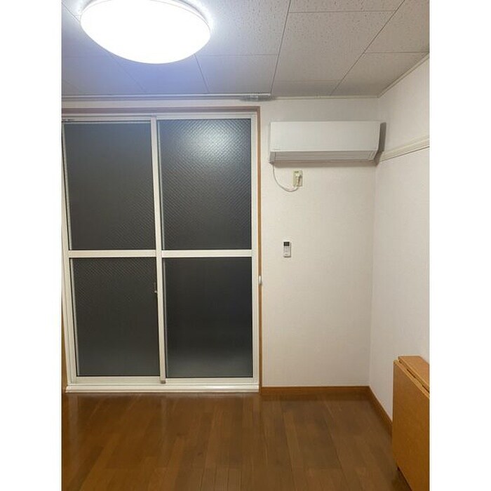 物件内観写真13　(居室)