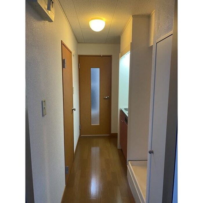 物件内観写真14　(廊下)