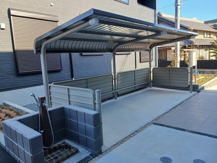 物件外観写真3　(駐輪場)