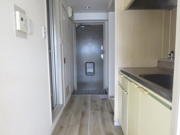 物件内観写真20　(廊下)