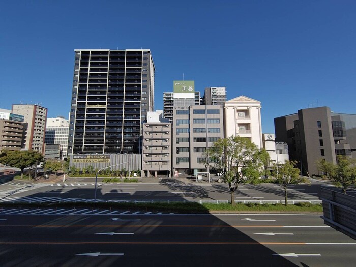 物件内観写真22　(室内からの展望)