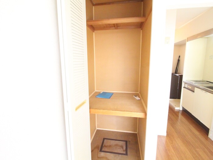 物件内観写真13　(収納)