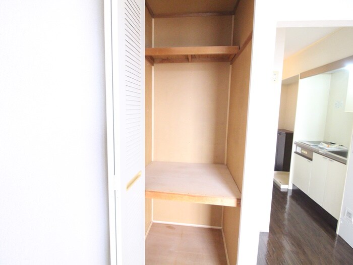 物件内観写真18　(収納)
