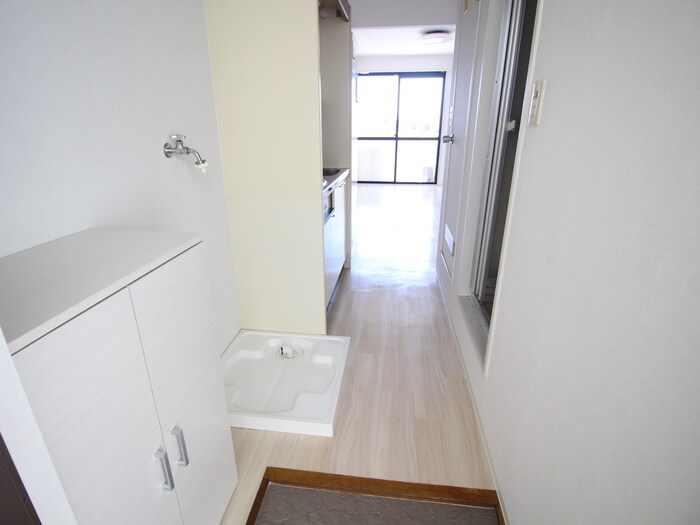 物件内観写真22　(玄関)