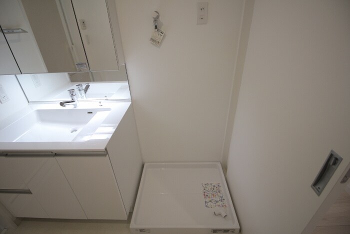 物件内観写真13　(洗濯機置場)