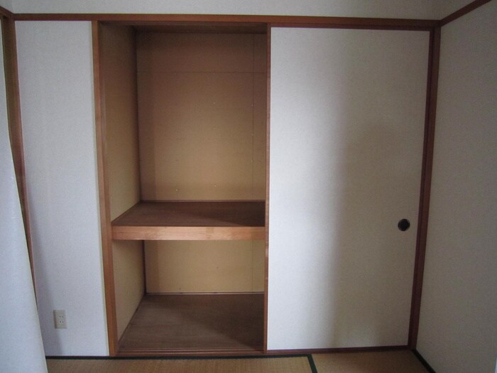 物件内観写真10　(収納)