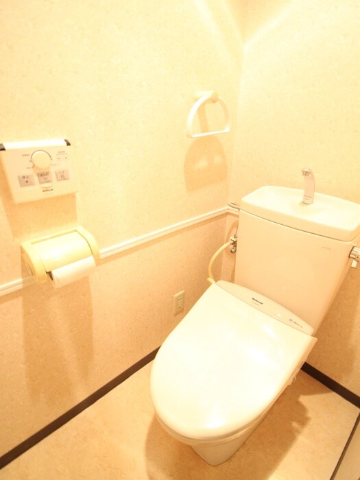 物件内観写真13　(トイレ)