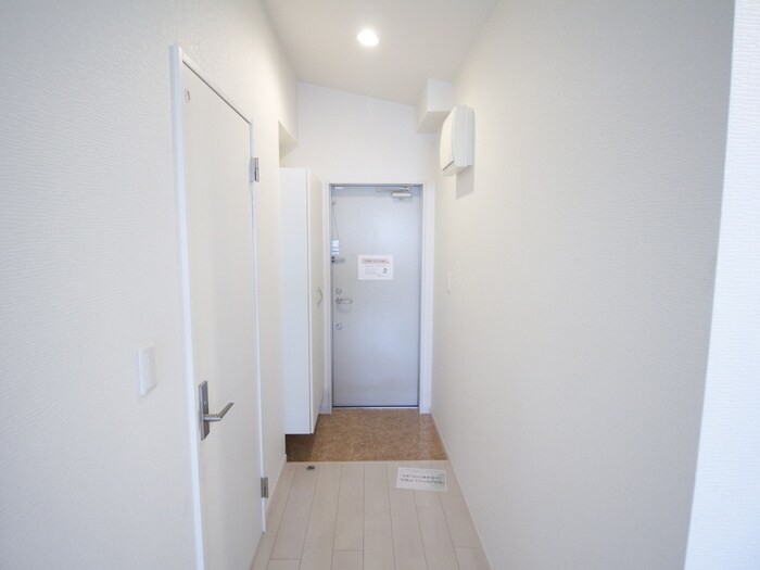 物件内観写真18　(廊下)