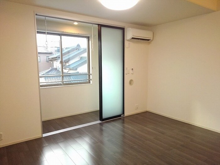 物件内観写真7　(居室)