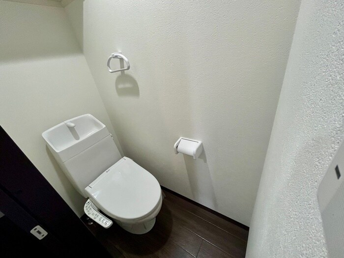 物件内観写真13　(トイレ)