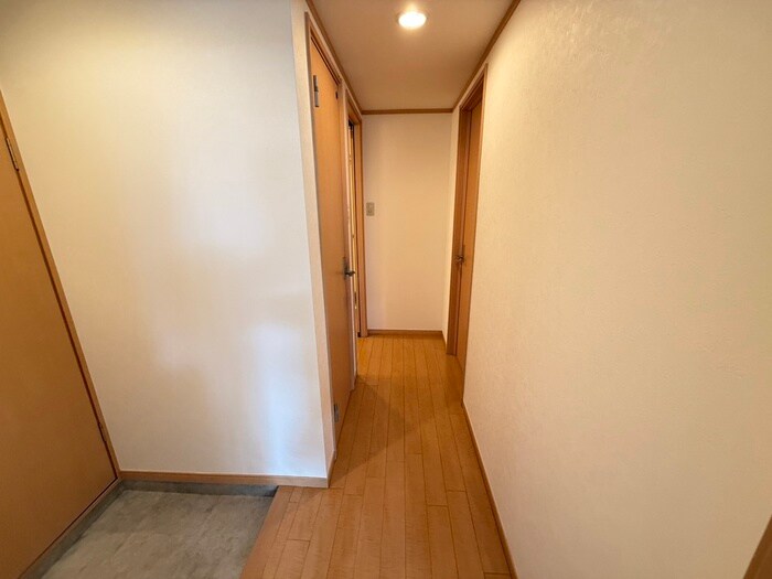 物件内観写真20　(廊下)