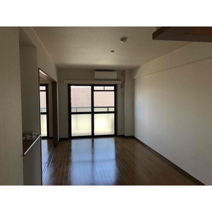 物件内観写真4　(居室)