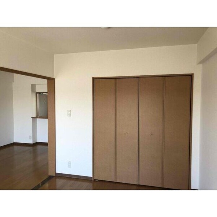 物件内観写真6　(収納)