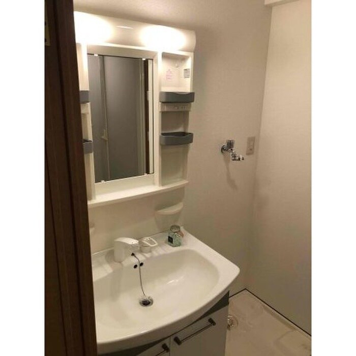 物件内観写真8　(洗面)