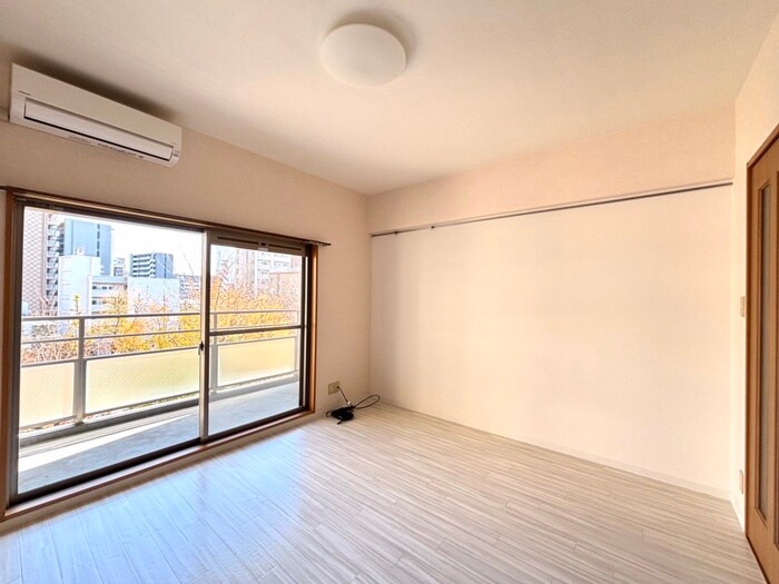 物件内観写真10　(居室)