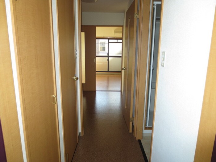 物件内観写真15　(玄関)