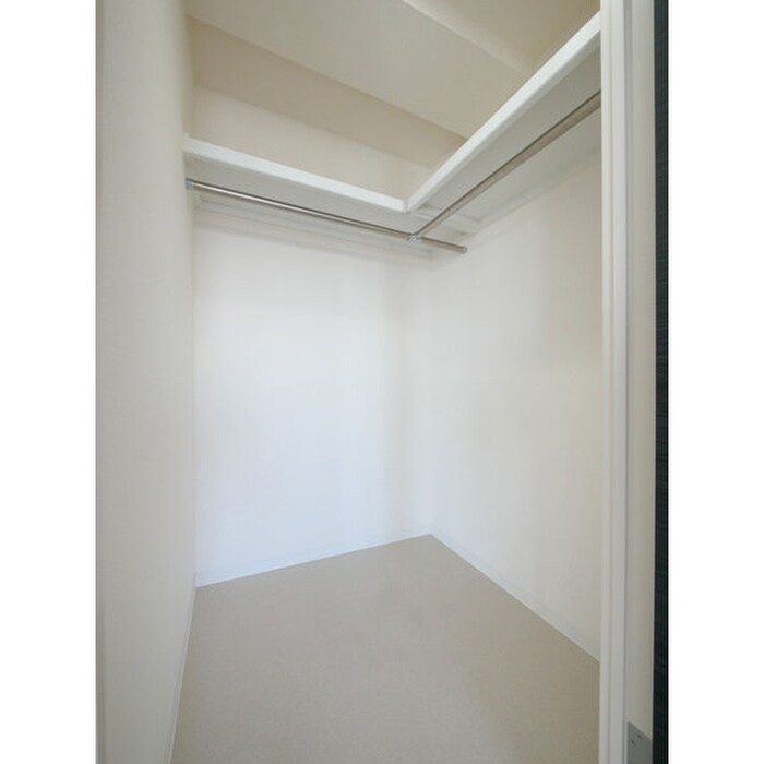 物件内観写真11　(収納)