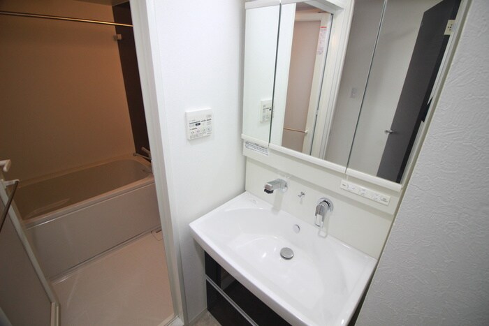 物件内観写真11　(洗面)