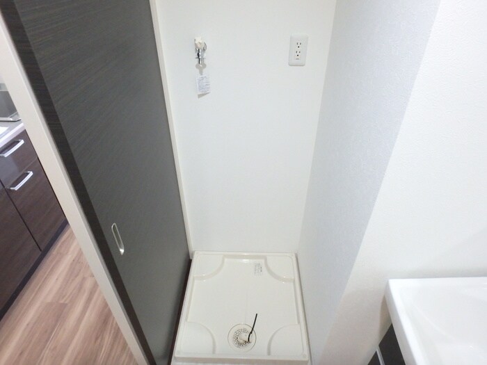 物件内観写真13　(洗濯機置場)