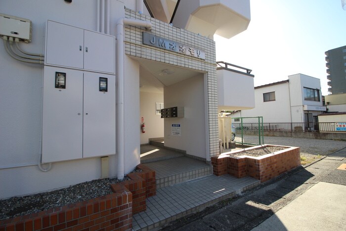 物件外観写真4　(エントランス部分)