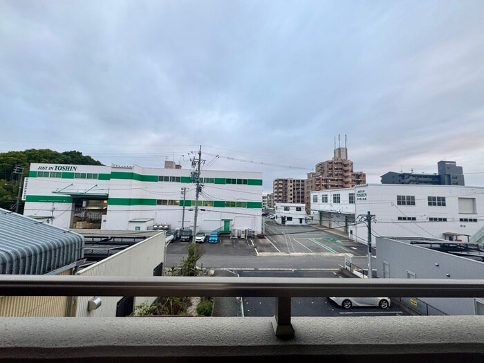 物件内観写真18　(室内からの展望)