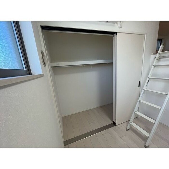 物件内観写真12　(収納)