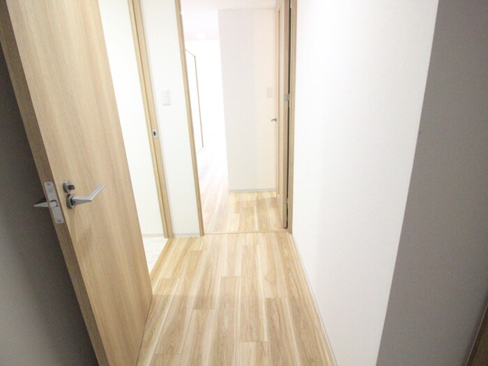 物件内観写真9　(廊下)