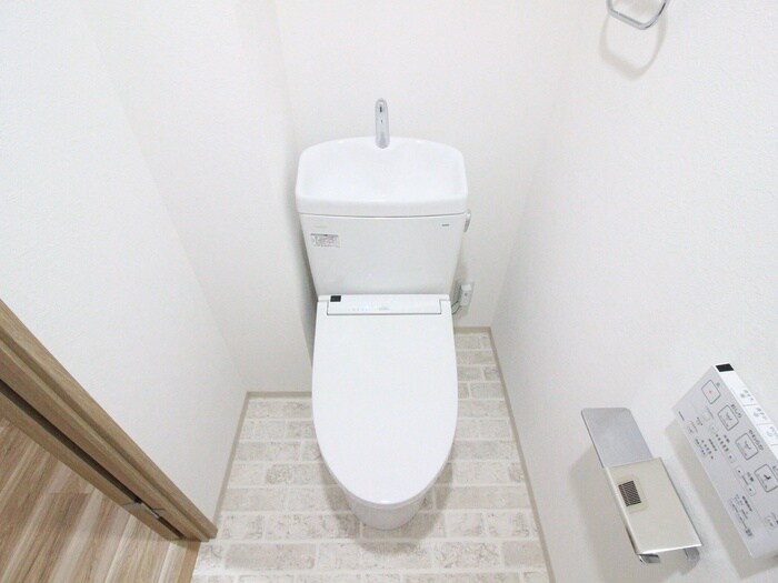 物件内観写真10　(トイレ)