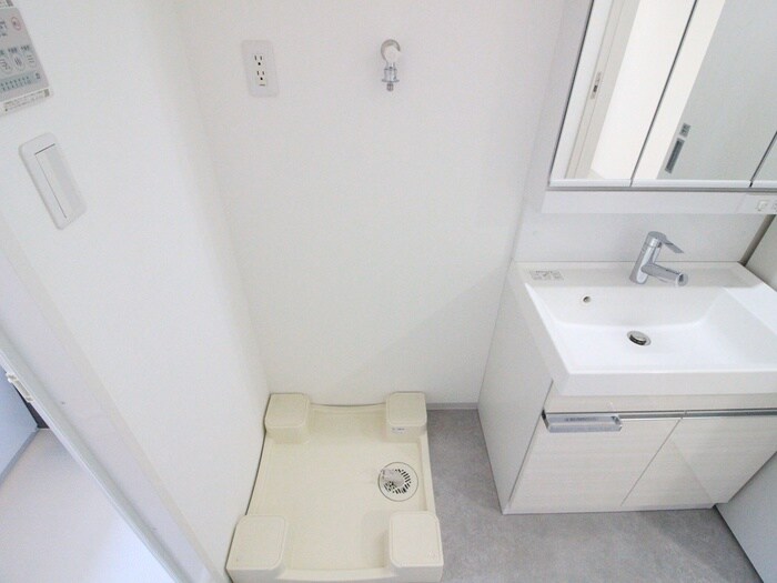 物件内観写真13　(洗濯機置場)