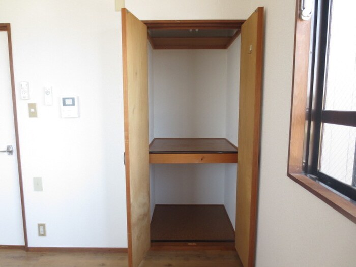 物件内観写真16　(収納)