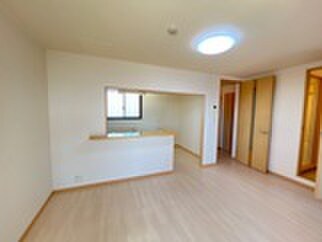 物件内観写真4　(居室)