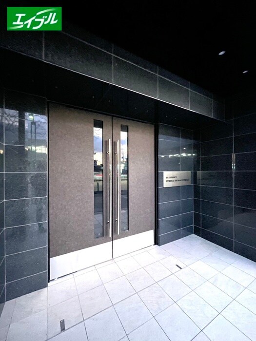 物件外観写真6　(エントランス部分)