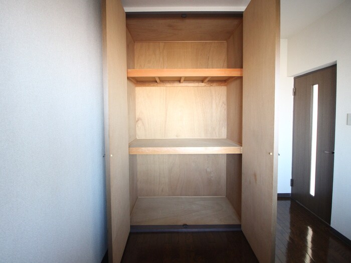 物件内観写真17　(収納)