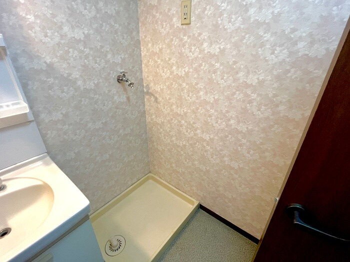 物件内観写真17　(洗濯機置場)