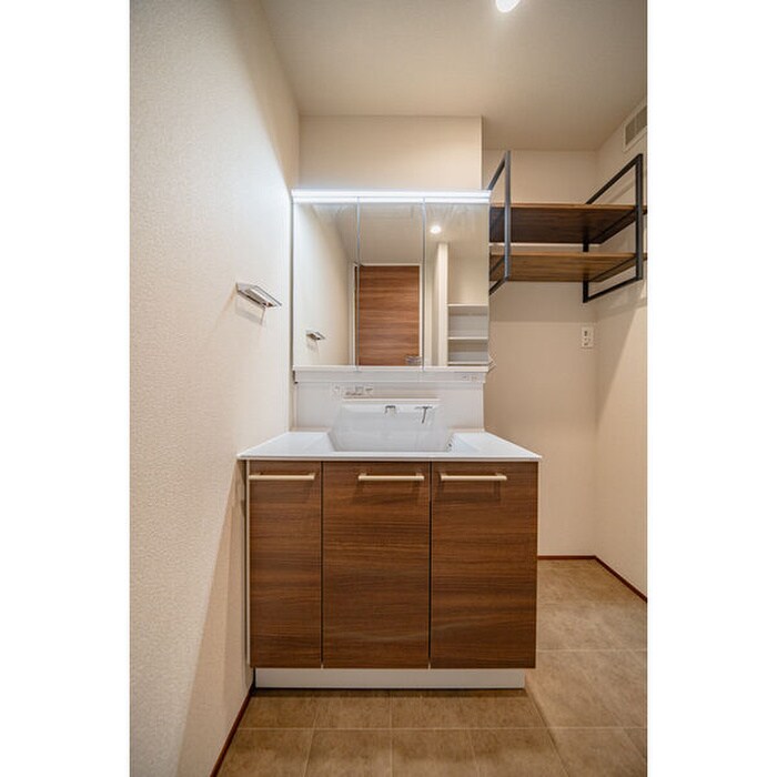 物件内観写真11　(洗面)