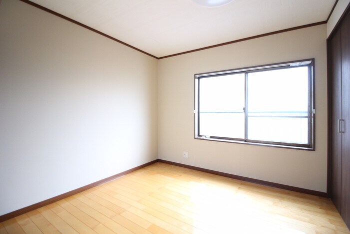 物件内観写真5　(居室)