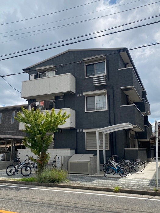 物件外観写真2　(外観写真)