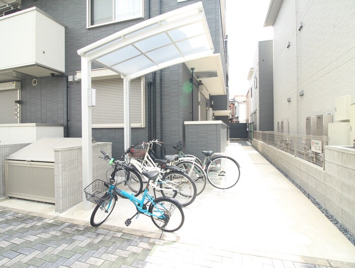 物件外観写真5　(駐輪場)