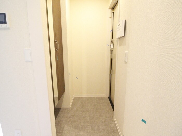 物件内観写真18　(玄関)