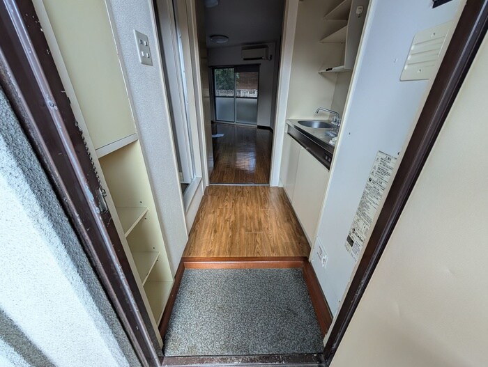 物件内観写真18　(玄関)