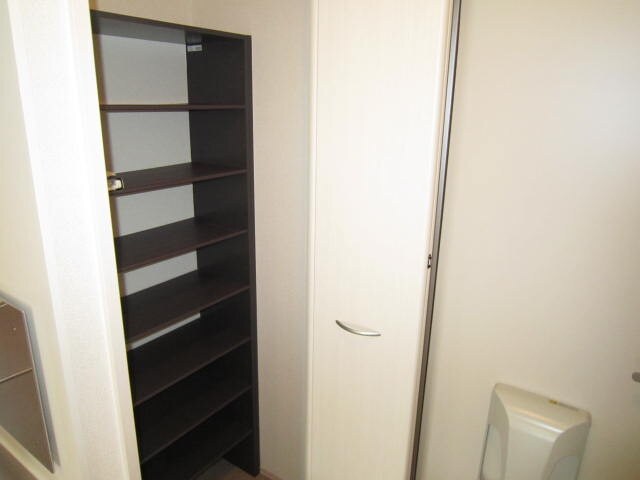 物件内観写真15　(靴箱)