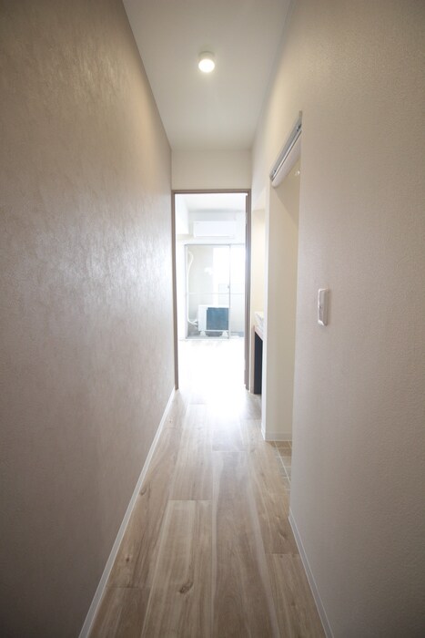 物件内観写真15　(廊下)
