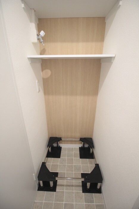 物件内観写真16　(洗濯機置場)