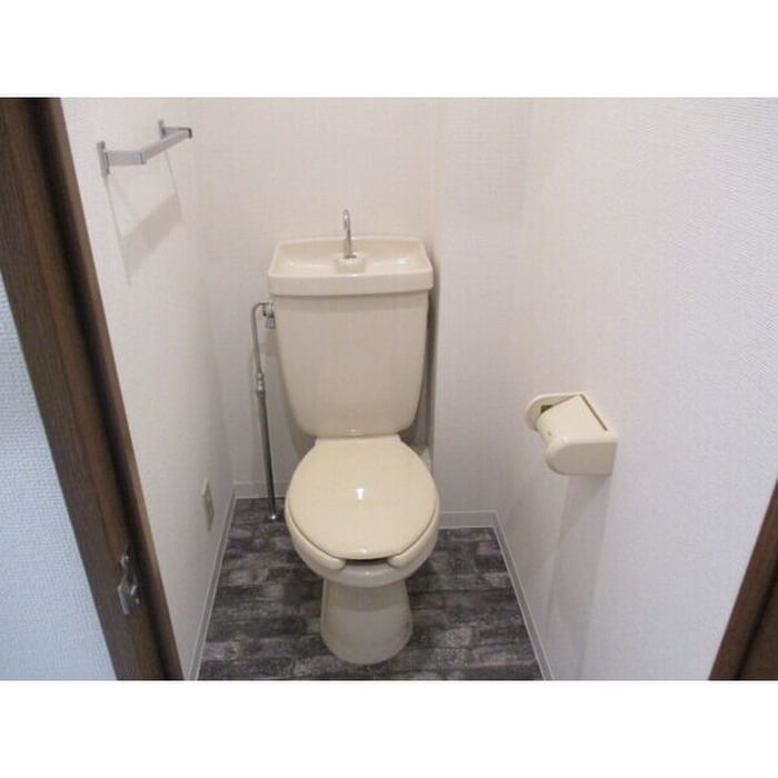物件内観写真8　(トイレ)