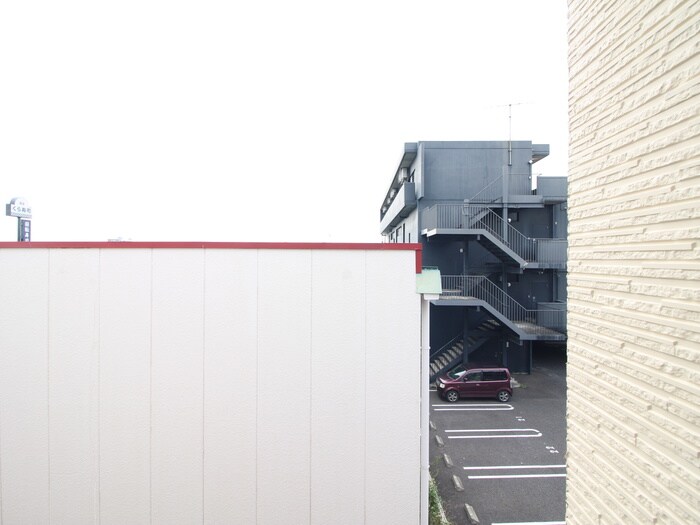 物件内観写真16　(室内からの展望)